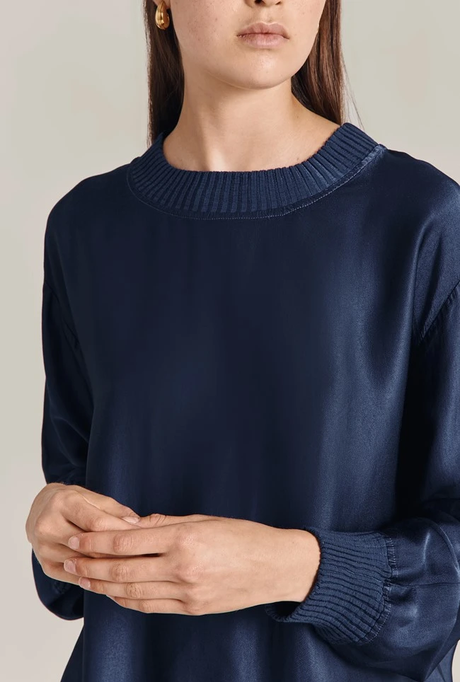 Grace Satin Sweatshirt Dark Midnight - Image 4