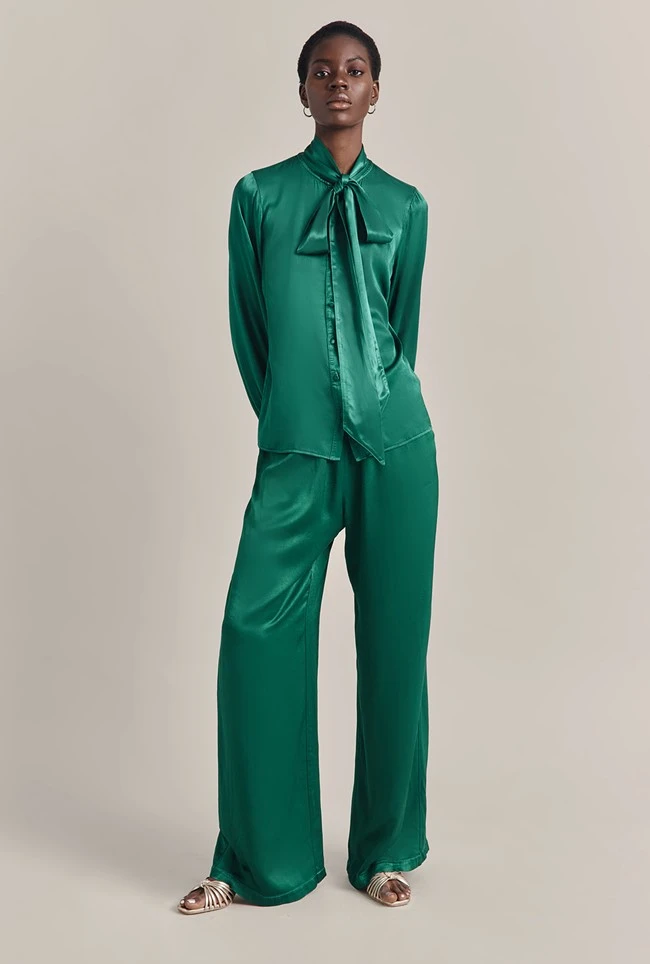 Anna Satin Pussybow Blouse Green - Image 4